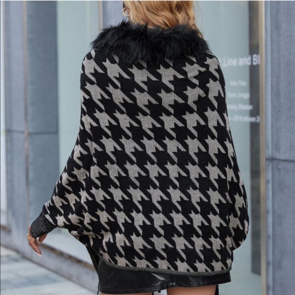 Houndstooth vegan fur tassel cardigan poncho shawl wrap - Picture 2 of 7